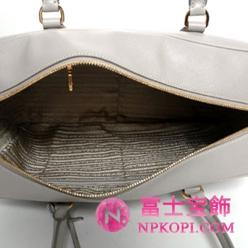 プラダ（PRADA）SAFFIANO LUX　レディースハンドバッグ　ライトグレー　BL094F-NZV-D32 